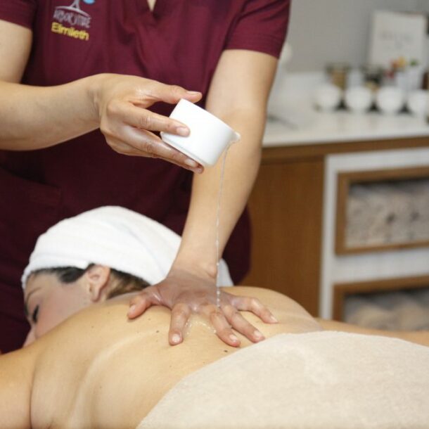Thai oil massage